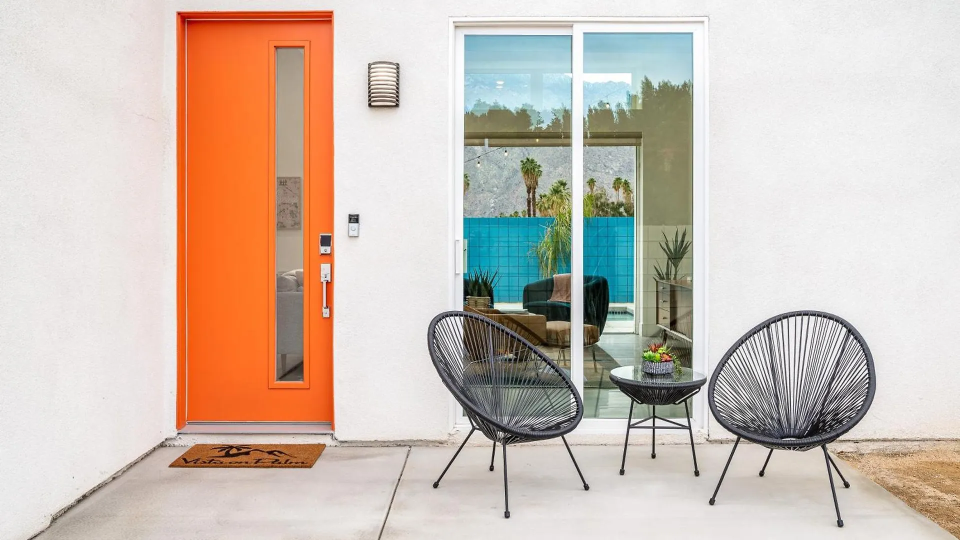Semesterbostad Stunning Mountain Views! New Mid-Century Home! Palm Springs USA